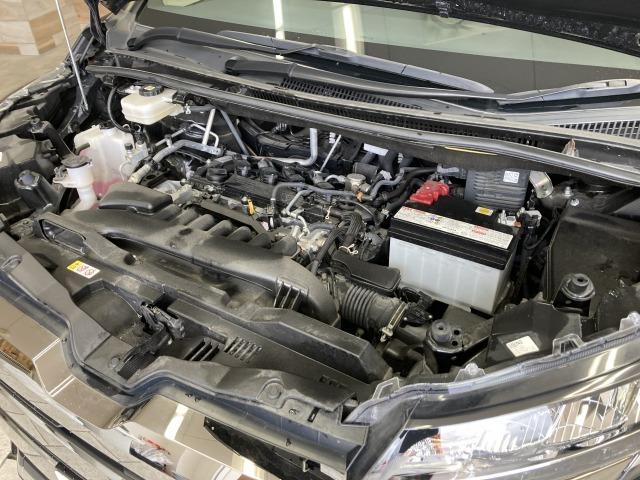 ノア Ｓ－Ｚ　ワンオーナー　純正１０．５ナビ　フリップダウンモニター　レーダークルーズコントロール　電動リアゲート　バックカメラ　両側電動スライドドア　オートハイビーム　シートヒーター　後席エアコン　スマーキー（80枚目）