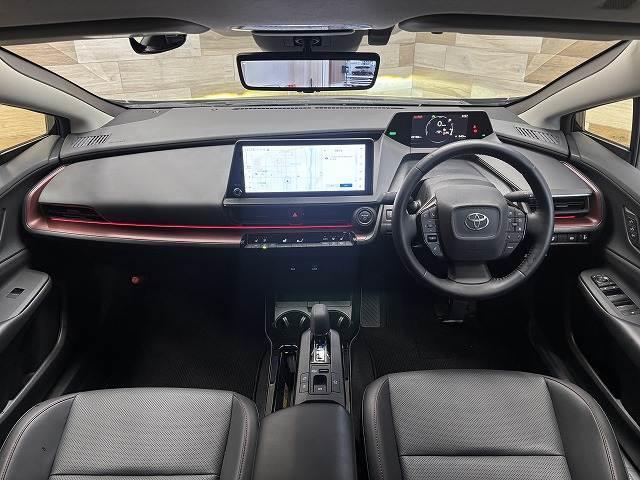 プリウス Ｚ　純正１２．３型ナビ　パノラミックビューモニター　ブラインドスポットモニター　ワイヤレス充電　パーキングアシスト　ＡＣ１００Ｖ電源　レーダークルーズコントロール　電動リアゲート　シートメモリー　ＥＴＣ（2枚目）