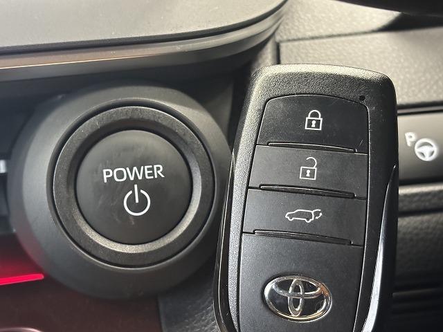 プリウス Ｚ　純正１２．３型ナビ　パノラミックビューモニター　ブラインドスポットモニター　ワイヤレス充電　パーキングアシスト　ＡＣ１００Ｖ電源　レーダークルーズコントロール　電動リアゲート　シートメモリー　ＥＴＣ（55枚目）