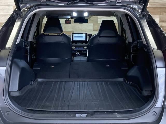 ＲＡＶ４ ハイブリッドＧ　純正９インチナビ　モデリスタエアロ　シートヒーター　ブラインドスポットモニター　レーダークルーズコントロール　トヨタセーフィティーセンス　電動リアゲート　ハンドルヒーター　オートブレーキホールド（13枚目）
