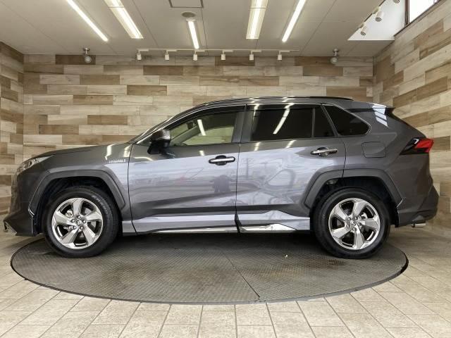 ＲＡＶ４ ハイブリッドＧ　純正９インチナビ　モデリスタエアロ　シートヒーター　ブラインドスポットモニター　レーダークルーズコントロール　トヨタセーフィティーセンス　電動リアゲート　ハンドルヒーター　オートブレーキホールド（15枚目）