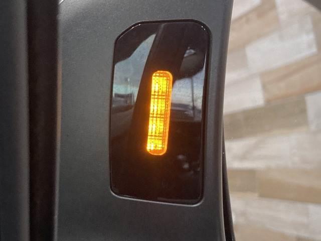 フォレスター アドバンス　純正８インチナビ　サンルーフ　本革シート　ルーフレール　レーダークルーズコントロール　アイサイト　シートヒーター　ブラインドスポットモニター　デジタルインナーミラー　電動リアゲート　ハンドルヒーター（5枚目）