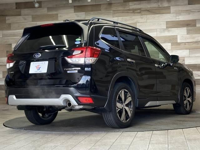 フォレスター アドバンス　純正８インチナビ　サンルーフ　本革シート　ルーフレール　レーダークルーズコントロール　アイサイト　シートヒーター　ブラインドスポットモニター　デジタルインナーミラー　電動リアゲート　ハンドルヒーター（17枚目）