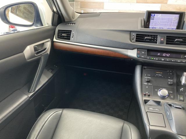 CT CT200h バージョンL 純正ナビ/バックカメラ/クルーズコントロール/シートヒーター/ブラックレザーシート/クリアランスソナー/ビルトインETC/ステアリングヒーター/スマートキー/フロントフォグランプ/シートメモリー(46枚目)