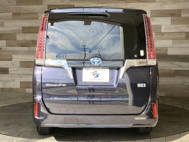 エスクァイア ハイブリッドGi プレミアムパッケージ 純正10型ナビ/フリップダウンモニター/両側電動スライドドア/衝突軽減ブレーキ/シートヒーター/ハーフレザーシート/クルーズコントロール/ビルトインETC/レーンキープ/スマートキー/バックカメラ(15枚目)