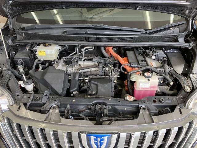 エスクァイア ハイブリッドGi プレミアムパッケージ 純正10型ナビ/フリップダウンモニター/両側電動スライドドア/衝突軽減ブレーキ/シートヒーター/ハーフレザーシート/クルーズコントロール/ビルトインETC/レーンキープ/スマートキー/バックカメラ(18枚目)