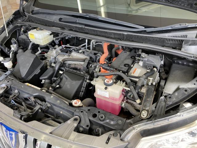 エスクァイア ハイブリッドGi プレミアムパッケージ 純正10型ナビ/フリップダウンモニター/両側電動スライドドア/衝突軽減ブレーキ/シートヒーター/ハーフレザーシート/クルーズコントロール/ビルトインETC/レーンキープ/スマートキー/バックカメラ(22枚目)