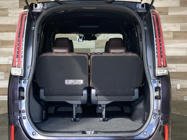 エスクァイア ハイブリッドGi プレミアムパッケージ 純正10型ナビ/フリップダウンモニター/両側電動スライドドア/衝突軽減ブレーキ/シートヒーター/ハーフレザーシート/クルーズコントロール/ビルトインETC/レーンキープ/スマートキー/バックカメラ(46枚目)