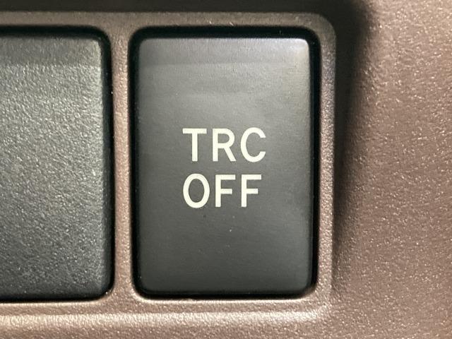 エスクァイア ハイブリッドGi プレミアムパッケージ 純正10型ナビ/フリップダウンモニター/両側電動スライドドア/衝突軽減ブレーキ/シートヒーター/ハーフレザーシート/クルーズコントロール/ビルトインETC/レーンキープ/スマートキー/バックカメラ(62枚目)