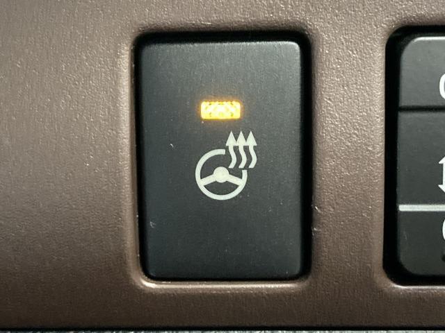 エスクァイア ハイブリッドGi プレミアムパッケージ 純正10型ナビ/フリップダウンモニター/両側電動スライドドア/衝突軽減ブレーキ/シートヒーター/ハーフレザーシート/クルーズコントロール/ビルトインETC/レーンキープ/スマートキー/バックカメラ(63枚目)