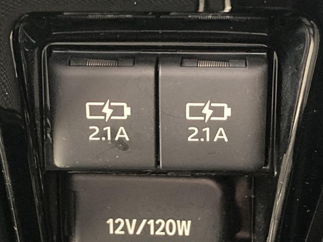 エスクァイア ハイブリッドGi プレミアムパッケージ 純正10型ナビ/フリップダウンモニター/両側電動スライドドア/衝突軽減ブレーキ/シートヒーター/ハーフレザーシート/クルーズコントロール/ビルトインETC/レーンキープ/スマートキー/バックカメラ(77枚目)