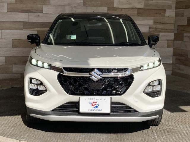 フロンクス ベースグレード　純正ナビ／全周囲モニター／ブラインドスポットモニター／レーダークルーズコントロール／ＡｐｐｌｅＣａｒＰｌａｙ／シートヒーター／ヘッドアップディスプレイ／クリアランスソナー／衝突軽減ブレーキ（3枚目）