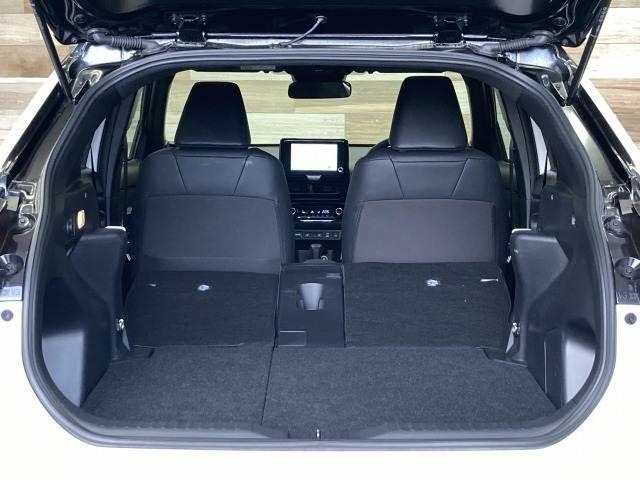 ヤリスクロス ハイブリッドＺ　ウルバーノ　純正ナビ／全周囲モニター／レーダークルーズコントロール／ハーフレザーシート／シートヒーター／ブラインドスポットモニター／ビルトインＥＴＣ／ステアリングヒーター／クリアランスソナー／ＬＥＤヘッドライト（14枚目）