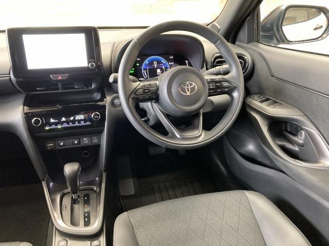 ヤリスクロス ハイブリッドＺ　ウルバーノ　純正ナビ／全周囲モニター／レーダークルーズコントロール／ハーフレザーシート／シートヒーター／ブラインドスポットモニター／ビルトインＥＴＣ／ステアリングヒーター／クリアランスソナー／ＬＥＤヘッドライト（49枚目）