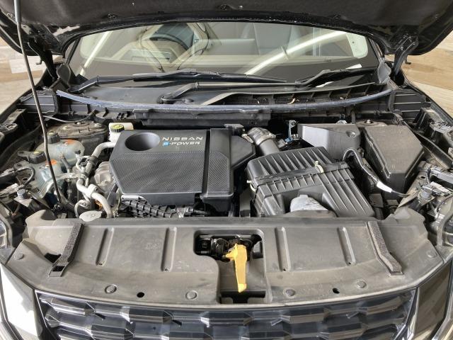 エクストレイル Ｇ　ｅ－４ＯＲＣＥ　純正ナビ／全周囲モニター／パノラマルーフ／ＢＯＳＥサウンドシステム／プロパイロット／デジタルインナーミラー／ブラインドスポットモニター／電動リアゲート／シートヒーター／パワーシート／ワイヤレス充電（21枚目）