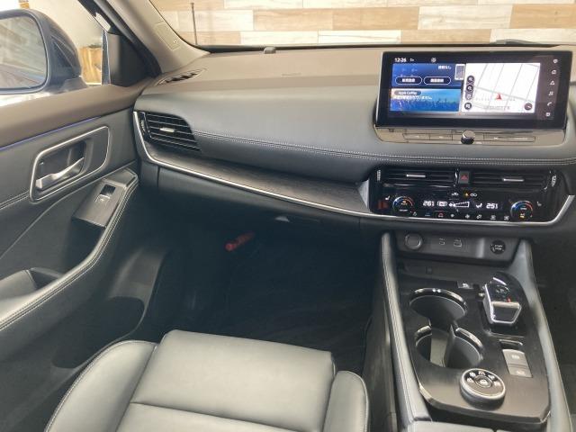 エクストレイル Ｇ　ｅ－４ＯＲＣＥ　純正ナビ／全周囲モニター／パノラマルーフ／ＢＯＳＥサウンドシステム／プロパイロット／デジタルインナーミラー／ブラインドスポットモニター／電動リアゲート／シートヒーター／パワーシート／ワイヤレス充電（51枚目）