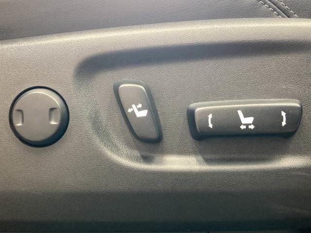 ランドクルーザープラド ＴＸ　Ｌパッケージ　純正ナビ／バックカメラ／サンルーフ／ルーフレール／シートヒーターベンチレーション／ブラックレザーシート／レーダークルーズコントロール／クリアランスソナー／ＲＡＹＳ１７インチＡＷ／パワーシート／ＥＴＣ（10枚目）