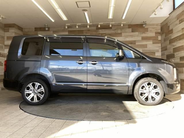 デリカＤ：５ Ｐ　純正ナビ／全周囲／両側電動／電動リア／ＡＣ１００Ｖ（17枚目）