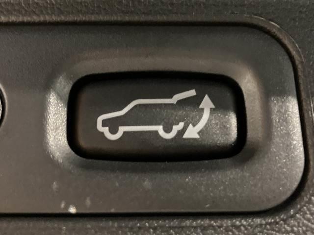 デリカＤ：５ Ｐ　純正ナビ／全周囲／両側電動／電動リア／追従クルコン（9枚目）