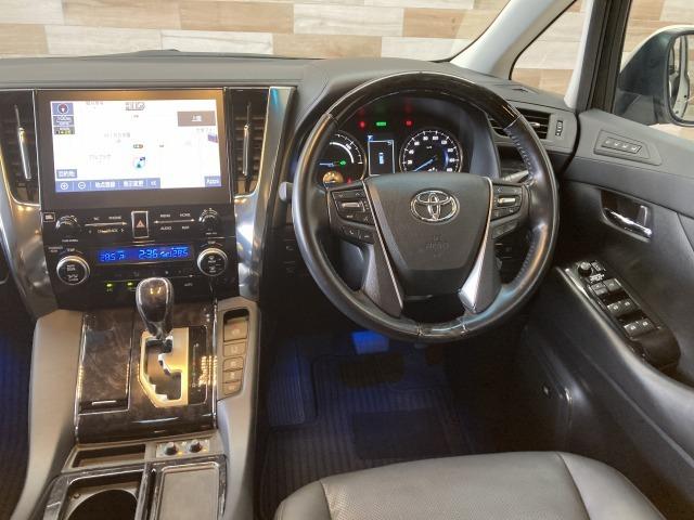 アルファードハイブリッド ＳＲ　サンルーフ／ＪＢＬスピーカー／フリップダウンモニター／両側電動スライドドア／電動リアゲート／ＡＣ１００Ｖ／レーダークルーズコントロール／後席エアコン／トヨタセーフティーセンス／デジタルインナーミラー（50枚目）