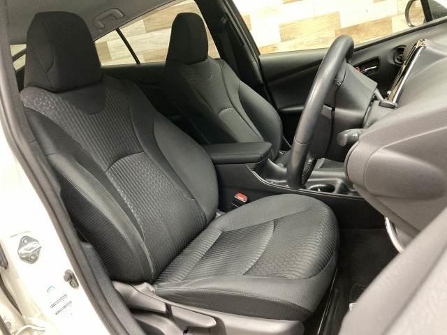 プリウス Ｓセーフティプラス　純正ナビ／追従クルコン／レーンキープ／ＨＵＤ（12枚目）