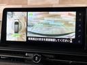 【アラウンドビューモニター】を装備しております。全周囲カメラで危険察知。狭い駐車場でも安心して駐車できますね。