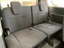 【サードシート】大人も座れる3列シート。畳めばフラットになりSUVでは希少な3列シートです。