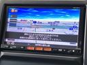 【純正ナビ】一体感のあるナビは、高級感ある車内を演出してくれます。Ｂｌｕｅｔｏｏｔｈ再生などオーディオ機能も充実しておりますので、運転もより楽しめます♪