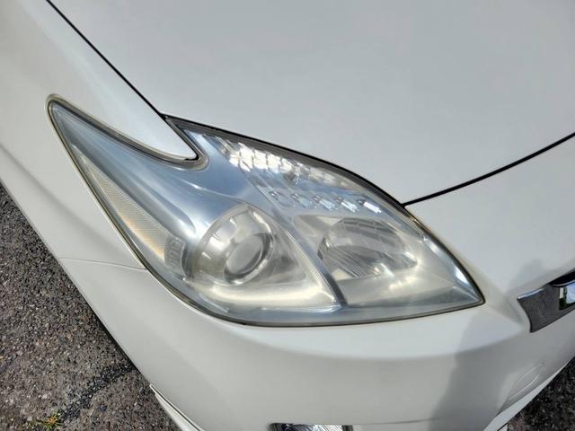 プリウス Ｓ　１．８　Ｓ　ワンオーナー禁煙車サンルーフ　ナビＢカメラ　アイドリングストップ搭載　ムーンルーフ　Ｂモニタ－　禁煙　インテリキー　デュアルエアバック　エアＢ　イモビライザー　ドライブレコ－ダ－　ナビＴＶ（7枚目）