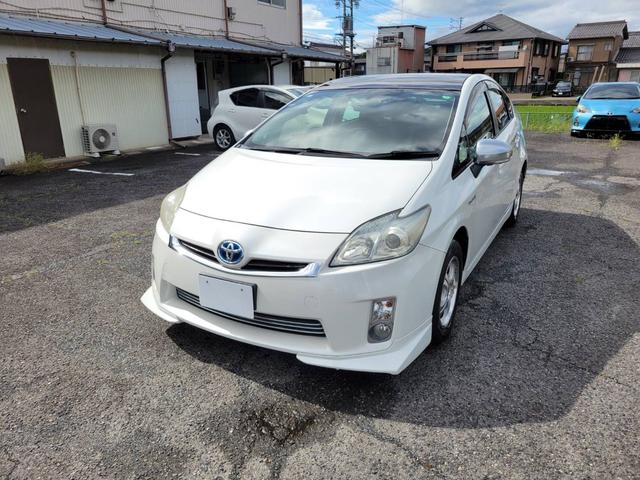 プリウス Ｓ　１．８　Ｓ　ワンオーナー禁煙車サンルーフ　ナビＢカメラ　アイドリングストップ搭載　ムーンルーフ　Ｂモニタ－　禁煙　インテリキー　デュアルエアバック　エアＢ　イモビライザー　ドライブレコ－ダ－　ナビＴＶ（12枚目）