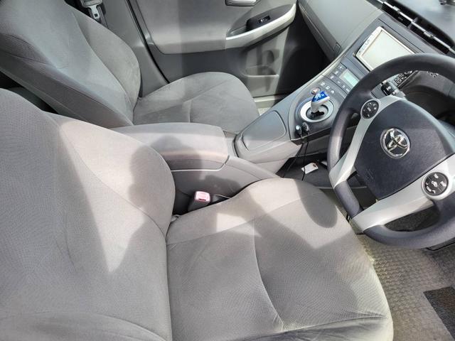 プリウス Ｓ　１．８　Ｓ　ワンオーナー禁煙車サンルーフ　ナビＢカメラ　アイドリングストップ搭載　ムーンルーフ　Ｂモニタ－　禁煙　インテリキー　デュアルエアバック　エアＢ　イモビライザー　ドライブレコ－ダ－　ナビＴＶ（26枚目）