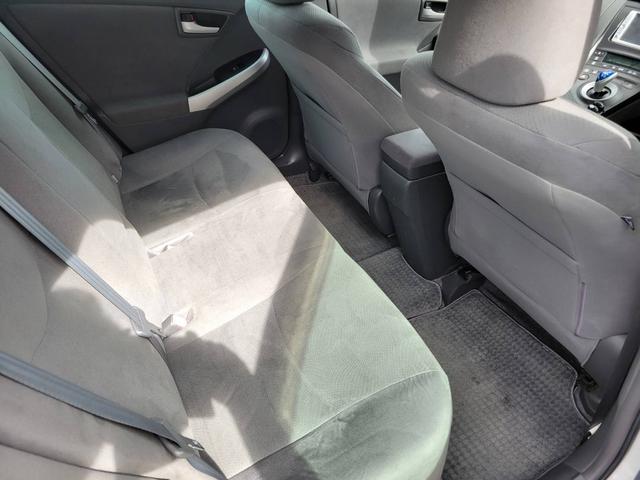 プリウス Ｓ　１．８　Ｓ　ワンオーナー禁煙車サンルーフ　ナビＢカメラ　アイドリングストップ搭載　ムーンルーフ　Ｂモニタ－　禁煙　インテリキー　デュアルエアバック　エアＢ　イモビライザー　ドライブレコ－ダ－　ナビＴＶ（27枚目）