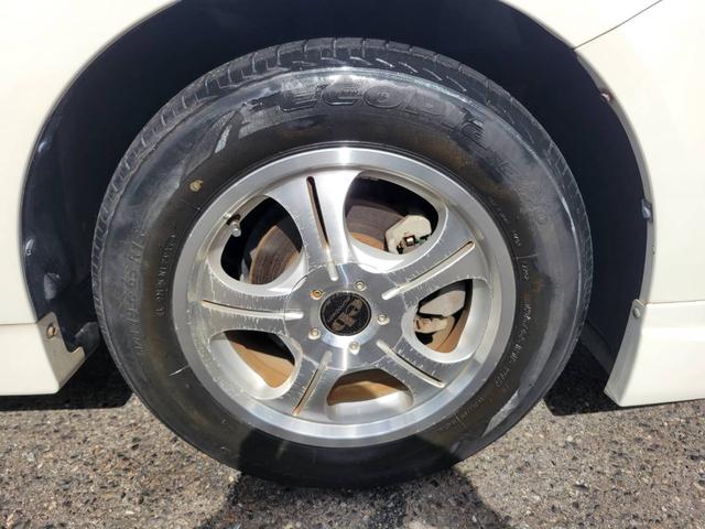 プリウス Ｓ　１．８　Ｓ　ワンオーナー禁煙車サンルーフ　ナビＢカメラ　アイドリングストップ搭載　ムーンルーフ　Ｂモニタ－　禁煙　インテリキー　デュアルエアバック　エアＢ　イモビライザー　ドライブレコ－ダ－　ナビＴＶ（35枚目）