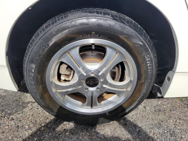 プリウス Ｓ　１．８　Ｓ　ワンオーナー禁煙車サンルーフ　ナビＢカメラ　アイドリングストップ搭載　ムーンルーフ　Ｂモニタ－　禁煙　インテリキー　デュアルエアバック　エアＢ　イモビライザー　ドライブレコ－ダ－　ナビＴＶ（36枚目）