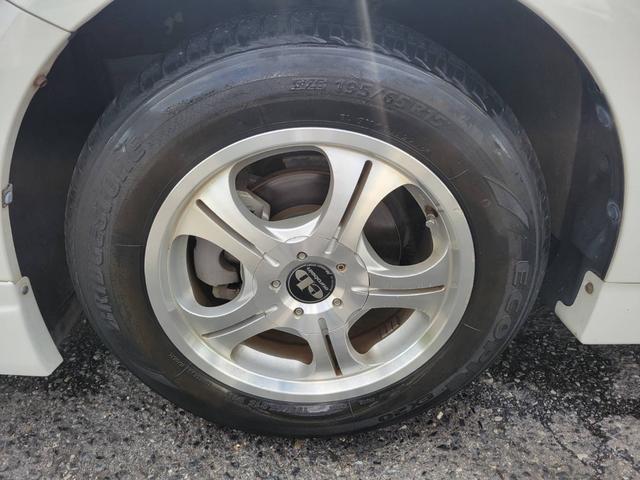 プリウス Ｓ　１．８　Ｓ　ワンオーナー禁煙車サンルーフ　ナビＢカメラ　アイドリングストップ搭載　ムーンルーフ　Ｂモニタ－　禁煙　インテリキー　デュアルエアバック　エアＢ　イモビライザー　ドライブレコ－ダ－　ナビＴＶ（37枚目）