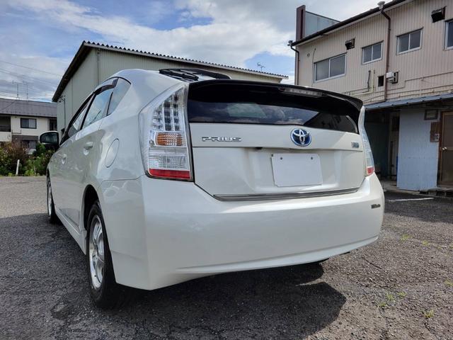 プリウス Ｓ　１．８　Ｓ　ワンオーナー禁煙車サンルーフ　ナビＢカメラ　アイドリングストップ搭載　ムーンルーフ　Ｂモニタ－　禁煙　インテリキー　デュアルエアバック　エアＢ　イモビライザー　ドライブレコ－ダ－　ナビＴＶ（55枚目）