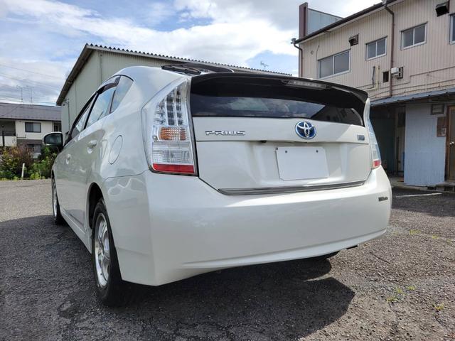 プリウス Ｓ　１．８　Ｓ　ワンオーナー禁煙車サンルーフ　ナビＢカメラ　アイドリングストップ搭載　ムーンルーフ　Ｂモニタ－　禁煙　インテリキー　デュアルエアバック　エアＢ　イモビライザー　ドライブレコ－ダ－　ナビＴＶ（59枚目）