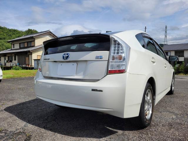 プリウス Ｓ　１．８　Ｓ　ワンオーナー禁煙車サンルーフ　ナビＢカメラ　アイドリングストップ搭載　ムーンルーフ　Ｂモニタ－　禁煙　インテリキー　デュアルエアバック　エアＢ　イモビライザー　ドライブレコ－ダ－　ナビＴＶ（72枚目）