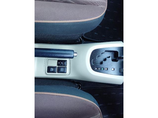 アクア Ｇ　ワンオーナー　禁煙　Ｂｕｅｔｏｏｔｈ　ナビ　ＴＶ　ドラレコ　　バックカメラ　オートライト　キーレスエントリー　シートヒーター　ＣＶＴ　衝突安全ボディ　ＡＢＳ　ＥＳＣ　エアコン　パワーステアリング（10枚目）