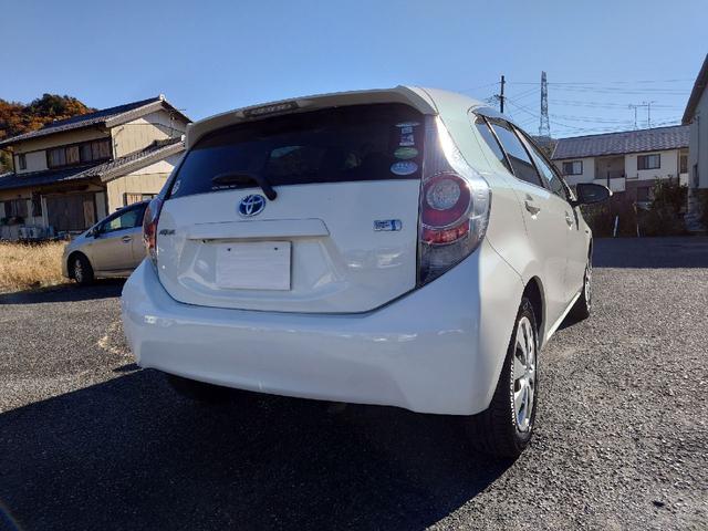 アクア Ｇ　ワンオーナー　禁煙　Ｂｕｅｔｏｏｔｈ　ナビ　ＴＶ　ドラレコ　　バックカメラ　オートライト　キーレスエントリー　シートヒーター　ＣＶＴ　衝突安全ボディ　ＡＢＳ　ＥＳＣ　エアコン　パワーステアリング（17枚目）