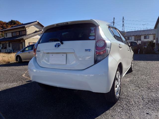 アクア Ｇ　ワンオーナー　禁煙　Ｂｕｅｔｏｏｔｈ　ナビ　ＴＶ　ドラレコ　　バックカメラ　オートライト　キーレスエントリー　シートヒーター　ＣＶＴ　衝突安全ボディ　ＡＢＳ　ＥＳＣ　エアコン　パワーステアリング（25枚目）