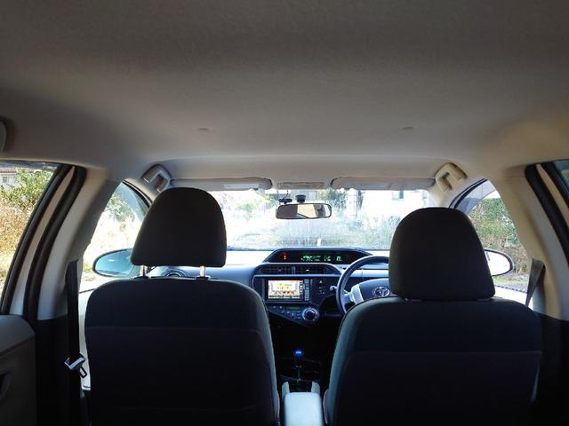 アクア Ｇ　ワンオーナー　禁煙　Ｂｕｅｔｏｏｔｈ　ナビ　ＴＶ　ドラレコ　　バックカメラ　オートライト　キーレスエントリー　シートヒーター　ＣＶＴ　衝突安全ボディ　ＡＢＳ　ＥＳＣ　エアコン　パワーステアリング（27枚目）