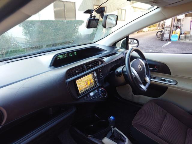 アクア Ｇ　ワンオーナー　禁煙　Ｂｕｅｔｏｏｔｈ　ナビ　ＴＶ　ドラレコ　　バックカメラ　オートライト　キーレスエントリー　シートヒーター　ＣＶＴ　衝突安全ボディ　ＡＢＳ　ＥＳＣ　エアコン　パワーステアリング（35枚目）
