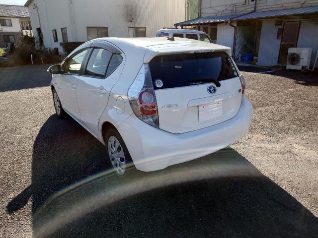 アクア Ｇ　ワンオーナー　禁煙　Ｂｕｅｔｏｏｔｈ　ナビ　ＴＶ　ドラレコ　　バックカメラ　オートライト　キーレスエントリー　シートヒーター　ＣＶＴ　衝突安全ボディ　ＡＢＳ　ＥＳＣ　エアコン　パワーステアリング（38枚目）