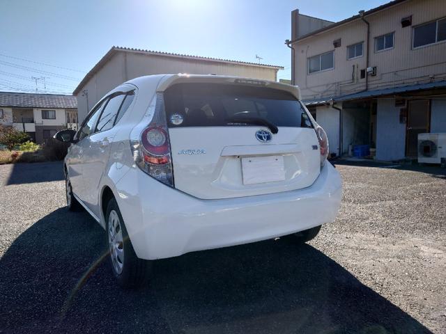 アクア Ｇ　ワンオーナー　禁煙　Ｂｕｅｔｏｏｔｈ　ナビ　ＴＶ　ドラレコ　　バックカメラ　オートライト　キーレスエントリー　シートヒーター　ＣＶＴ　衝突安全ボディ　ＡＢＳ　ＥＳＣ　エアコン　パワーステアリング（43枚目）