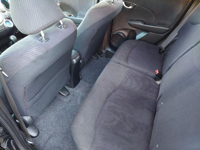 フィットハイブリッド ハイブリッド・10thアニバーサリー 1.3 10thアニバーサリー 下取り車 ナビ Bカメラ ETC ドラレコ TV オートクルーズコントロール スマートキー 盗難防止システム 衝突安全ボディ アルミホイール CD DVD USB(51枚目)