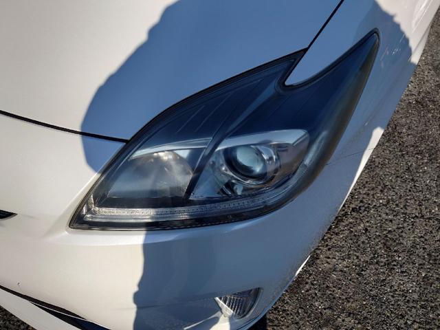 プリウス 　ワンオーナー　禁煙車　ドライブレコーダー　ＥＴＣ　バックカメラ　ＴＶ　アルミホイール　ＨＩＤ　ＣＶＴ　盗難防止システム　衝突安全ボディ　ＡＢＳ　Ｂｌｕｅｔｏｏｔｈ　エアコン　パワーステアリング（62枚目）