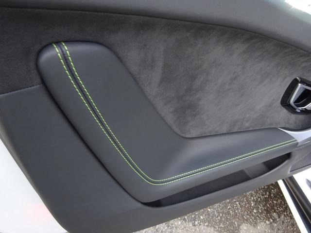 580-2 正規D車 左H ブラックレザー&アルカンターラ ブランディングPKG スタイルPKG 純正ナビ FRパークセンサー&バックカメラ ETC フロントリフティング アクラポビッチエキゾースト 備品有り(28枚目)