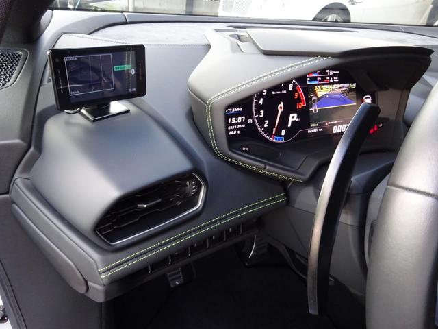 580-2 正規D車 左H ブラックレザー&アルカンターラ ブランディングPKG スタイルPKG 純正ナビ FRパークセンサー&バックカメラ ETC フロントリフティング アクラポビッチエキゾースト 備品有り(31枚目)