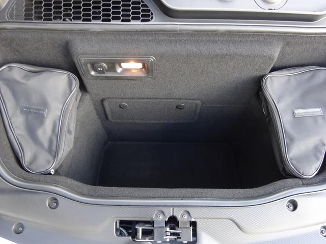 580-2 正規D車 左H ブラックレザー&アルカンターラ ブランディングPKG スタイルPKG 純正ナビ FRパークセンサー&バックカメラ ETC フロントリフティング アクラポビッチエキゾースト 備品有り(44枚目)